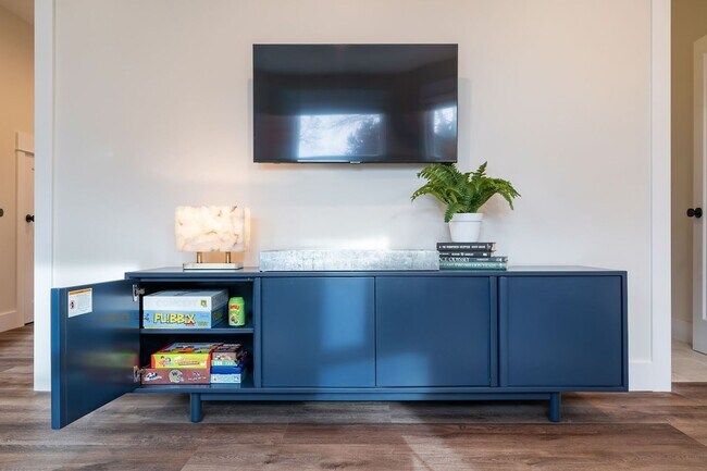 Building Photo - 2bd/1ba Seattle Home