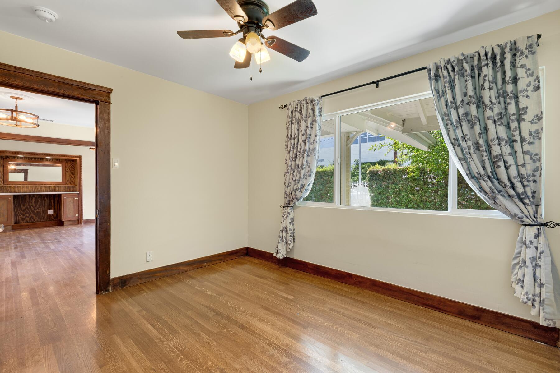 Bedromm 1b - 1168 N Westmoreland Ave