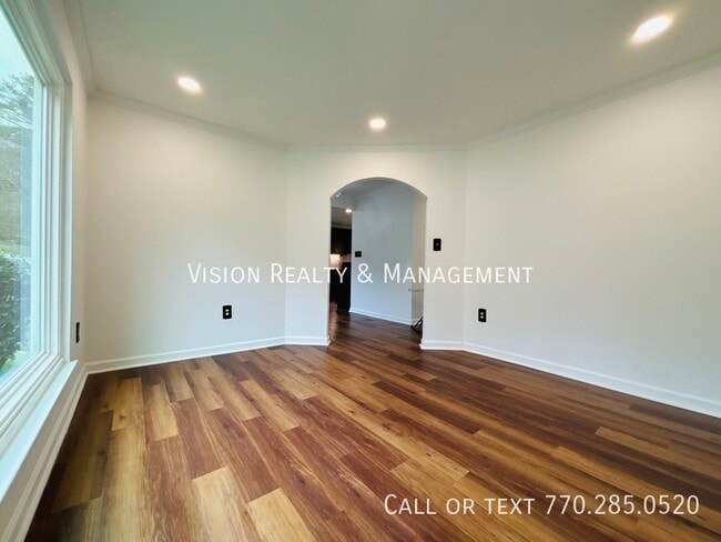 Building Photo - 2821 Briarvale Ct SE