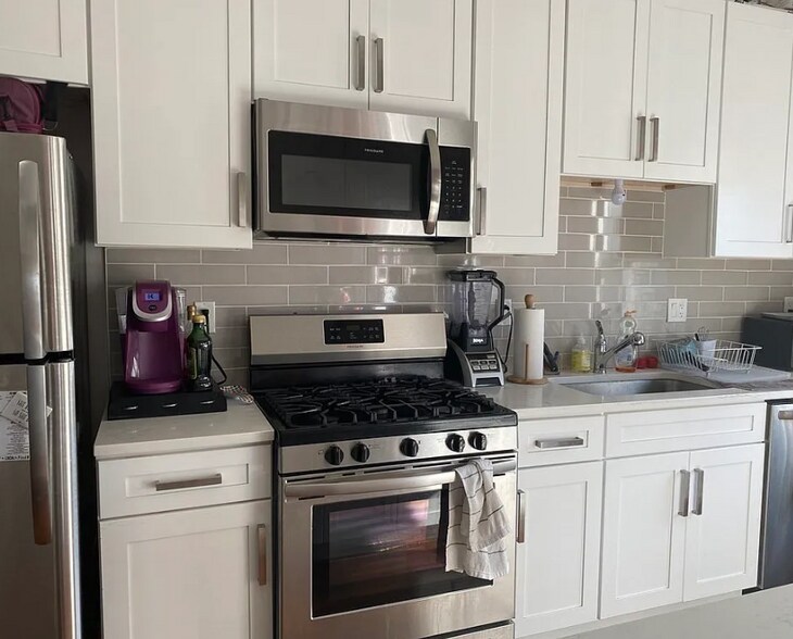 Building Photo - 92 Calumet St