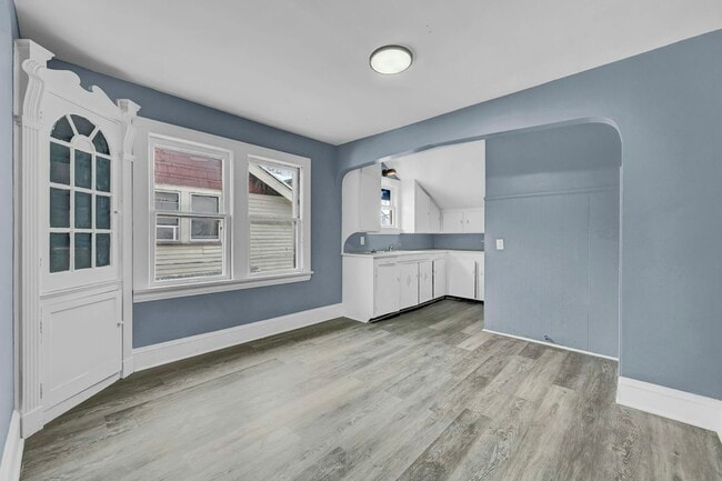 Building Photo - 3658 E 138th St