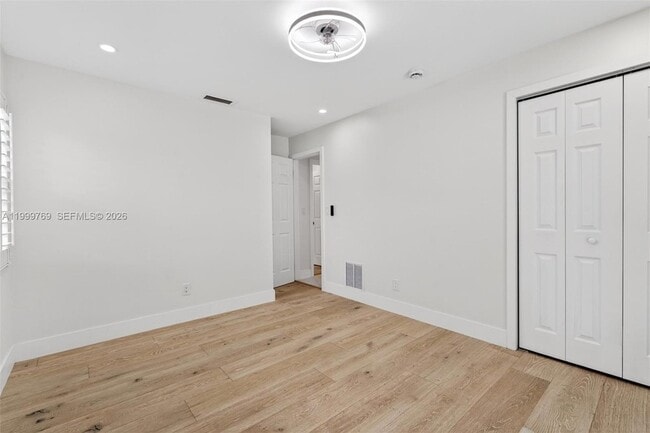 Building Photo - 4010 NE 22nd Ave