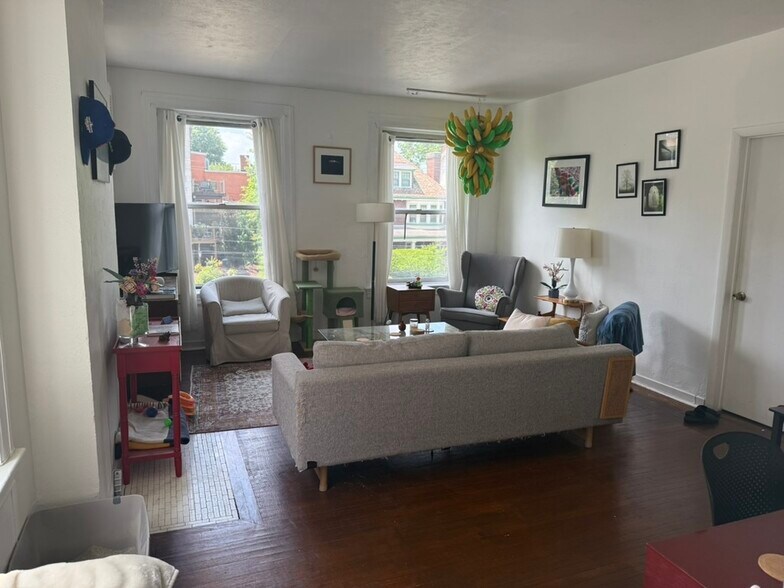 living room - 1545 Denniston St