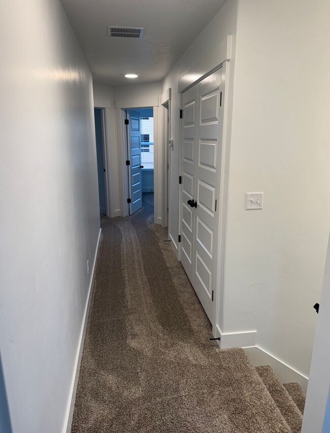 Building Photo - RES_VANDERWATT_866