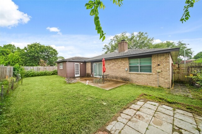 Building Photo - 10431 Odessa Dr