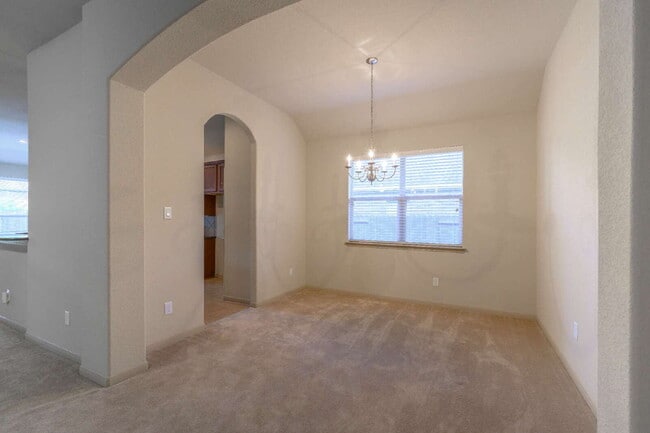 Building Photo - Charming home in Pearland!