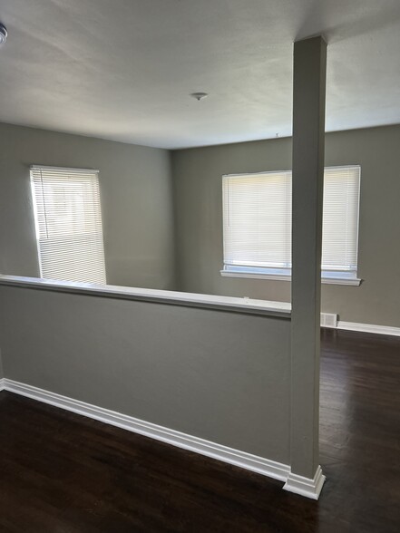 Building Photo - 7112 Drury Ln