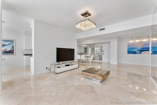 Building Photo - 3200 N Ocean Blvd
