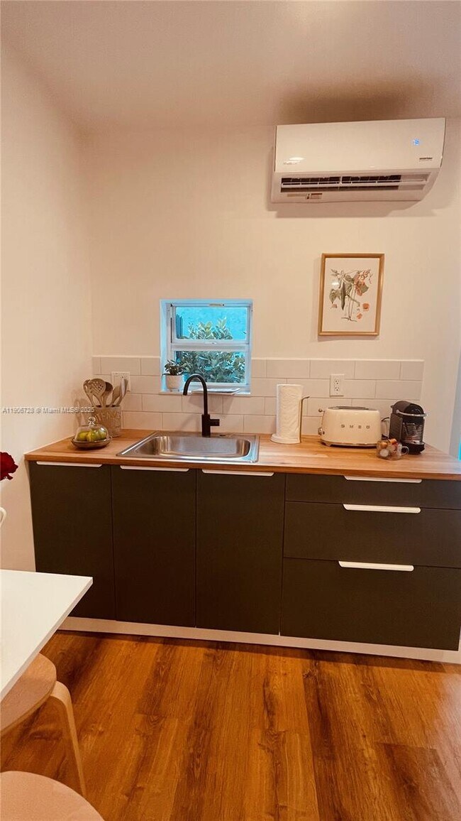 Building Photo - 14270 SW 68th St