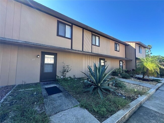 Primary Photo - 69 Village Dr