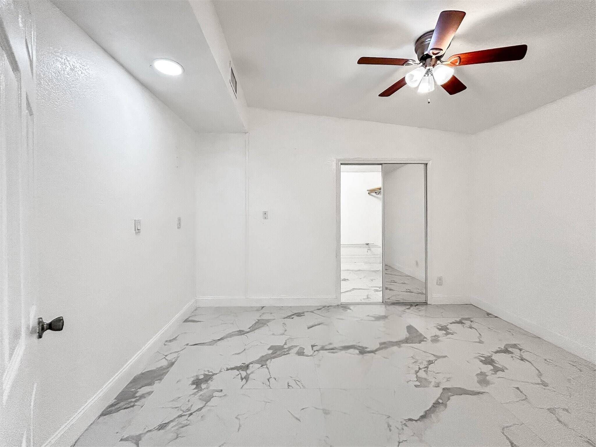 Building Photo - 3675 Prudence Dr