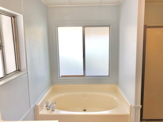 Building Photo - Awesome Updated Single Story in The Darling "Farm" Community of Wildomar, Close to Everything, bu...