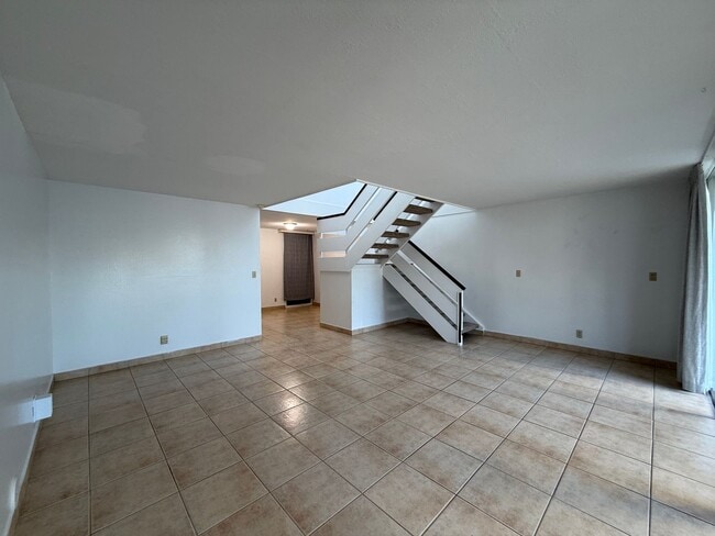 Building Photo - Laulea Town Houses (Mililani) - 3 bdrm/2.5 bath/2 parking