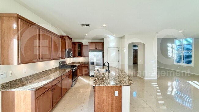 Building Photo - 7761 W Adam Ave