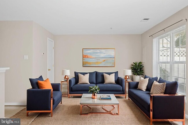 Building Photo - 23404 Rainbow Arch Dr