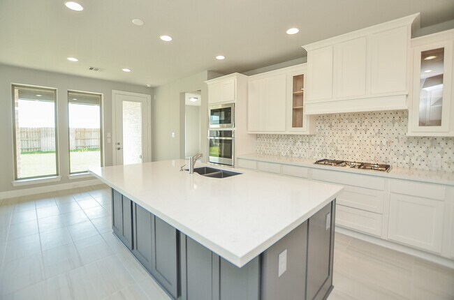 Building Photo - 7610 Blue Finch Ln