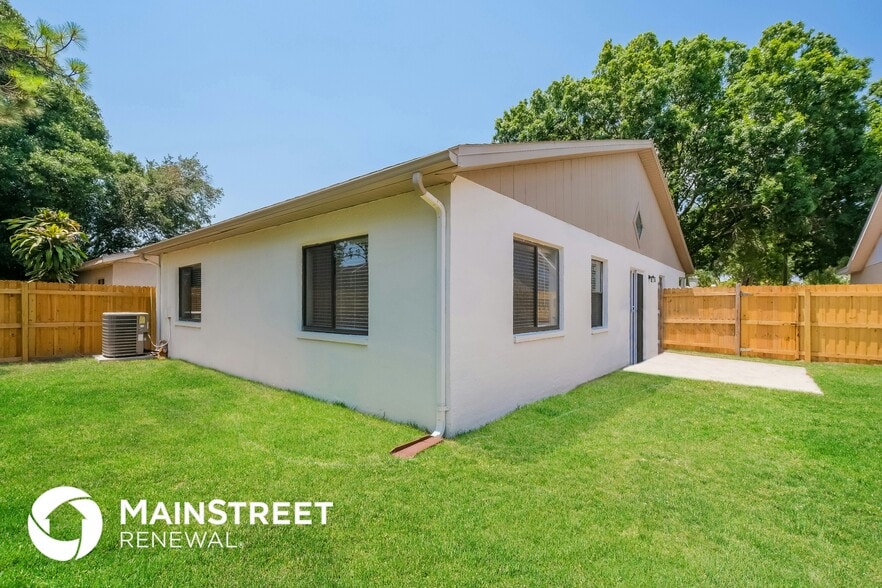Building Photo - 13404 Laraway Dr