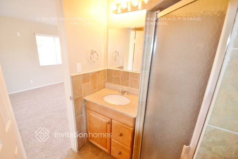 Building Photo - 6990 Malibu Dr