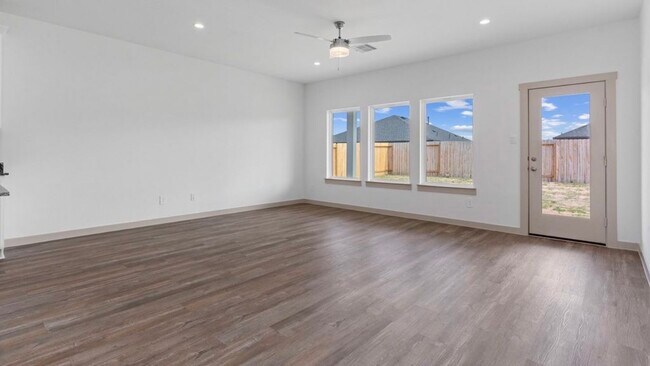 Building Photo - 1039 Great Barracuda Ln