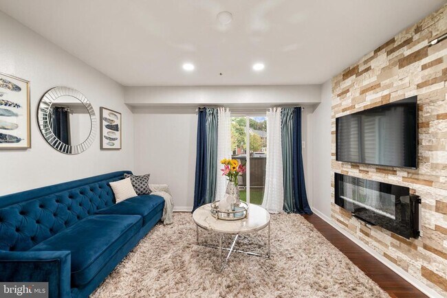 Building Photo - 3309 Wyndham Cir