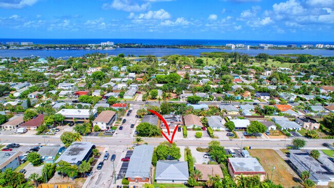 Building Photo - 1425 N Federal Hwy