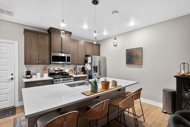 Building Photo - 16370 Alzere Pl