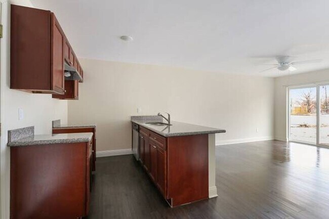 Building Photo - Renovated 1 Bed 1 Bath In Gentilly Area