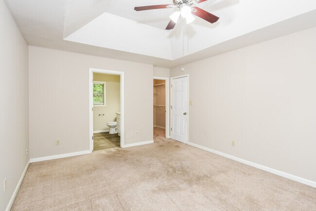 Building Photo - 2585 Windage Dr SW