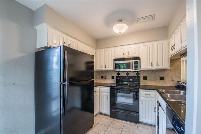 Building Photo - 5626 Preston Oaks Rd