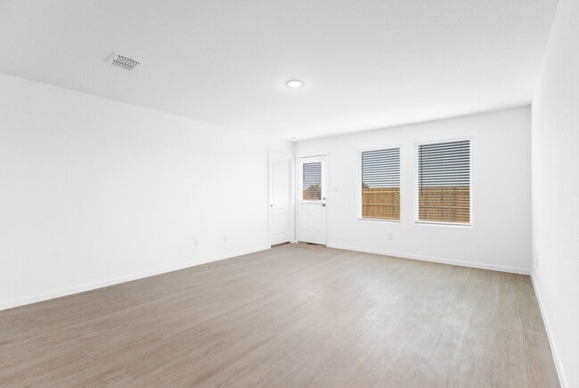 Building Photo - 4bed/2bath Home at Higdon Crossing Subdivision