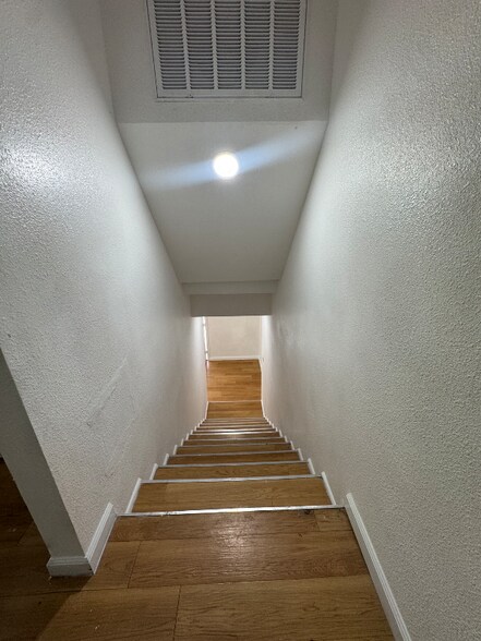 Building Photo - 2806 W Melvin St