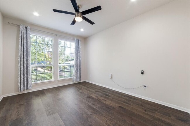 Building Photo - 5104 Alonso Dr