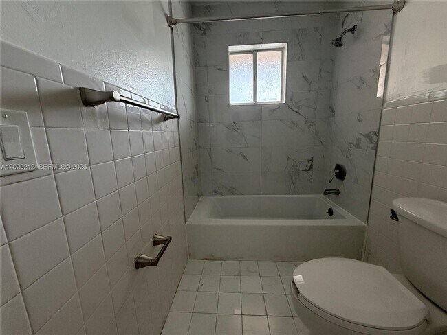 Building Photo - 3021 W 76th St