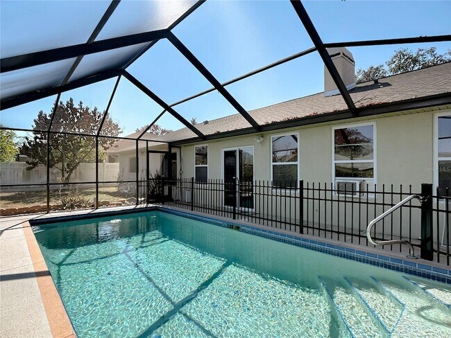 Building Photo - 5066 Woodbine St