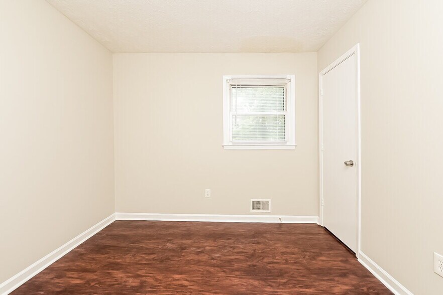 Building Photo - 3074 Menlo Park Dr