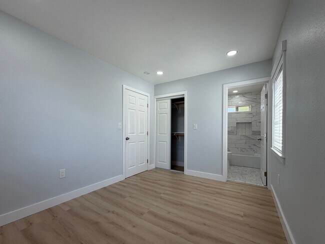 Building Photo - Bright & Spacious 1 Bedroom + 1 Bath with Private Yard & In-Unit Laundry