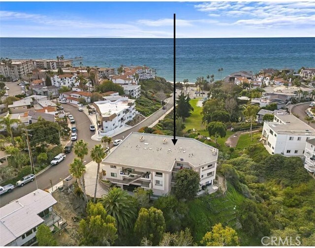 Building Photo - 320 Encino Ln