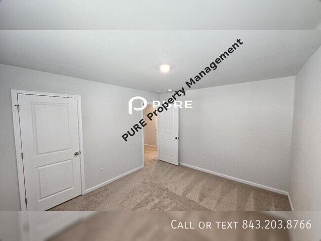 Building Photo - Downstairs Master - 5 BEDROOM HOME Berkele...