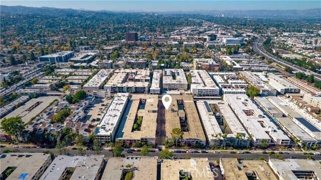 Building Photo - 5403 Newcastle Ave