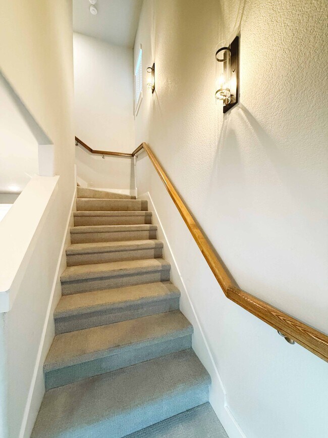 Building Photo - 1530 W Cato Springs Rd