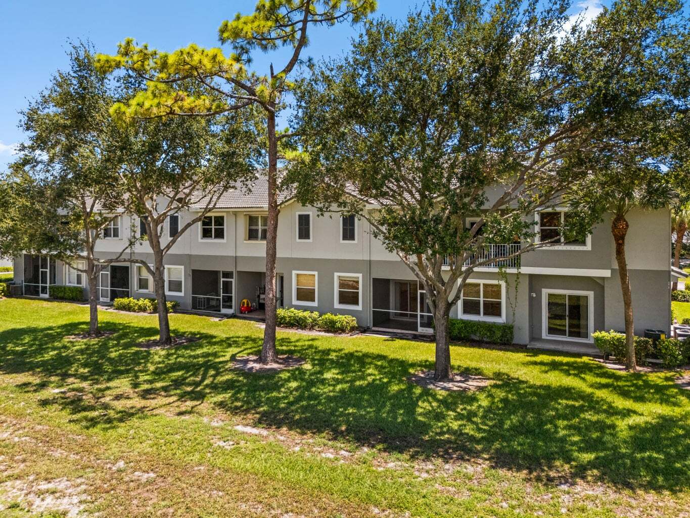 Building Photo - 3051 Grandiflora Dr