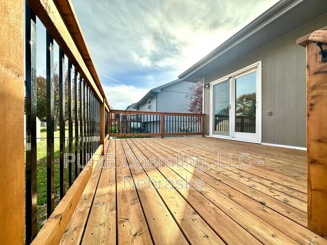 Building Photo - 8005 S 152nd St