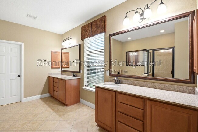Building Photo - 11119 Hayden Falls Dr