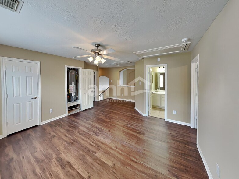 Building Photo - 25118 Auburn Terrace Dr