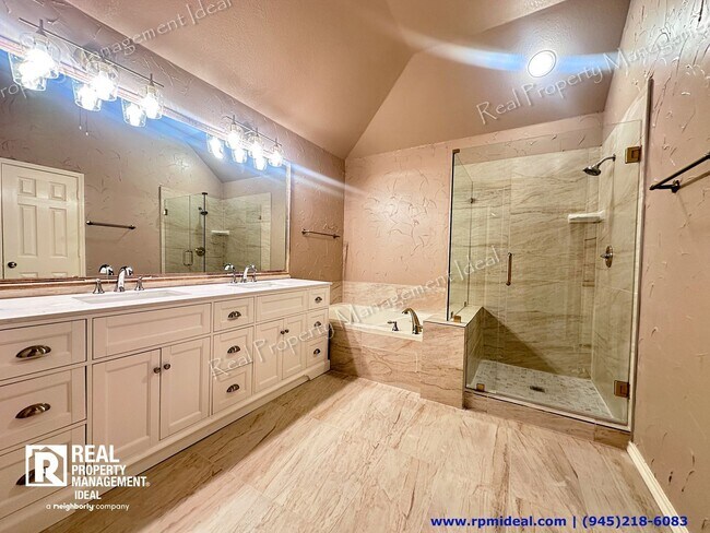 Building Photo - 8801 Vernon Ct