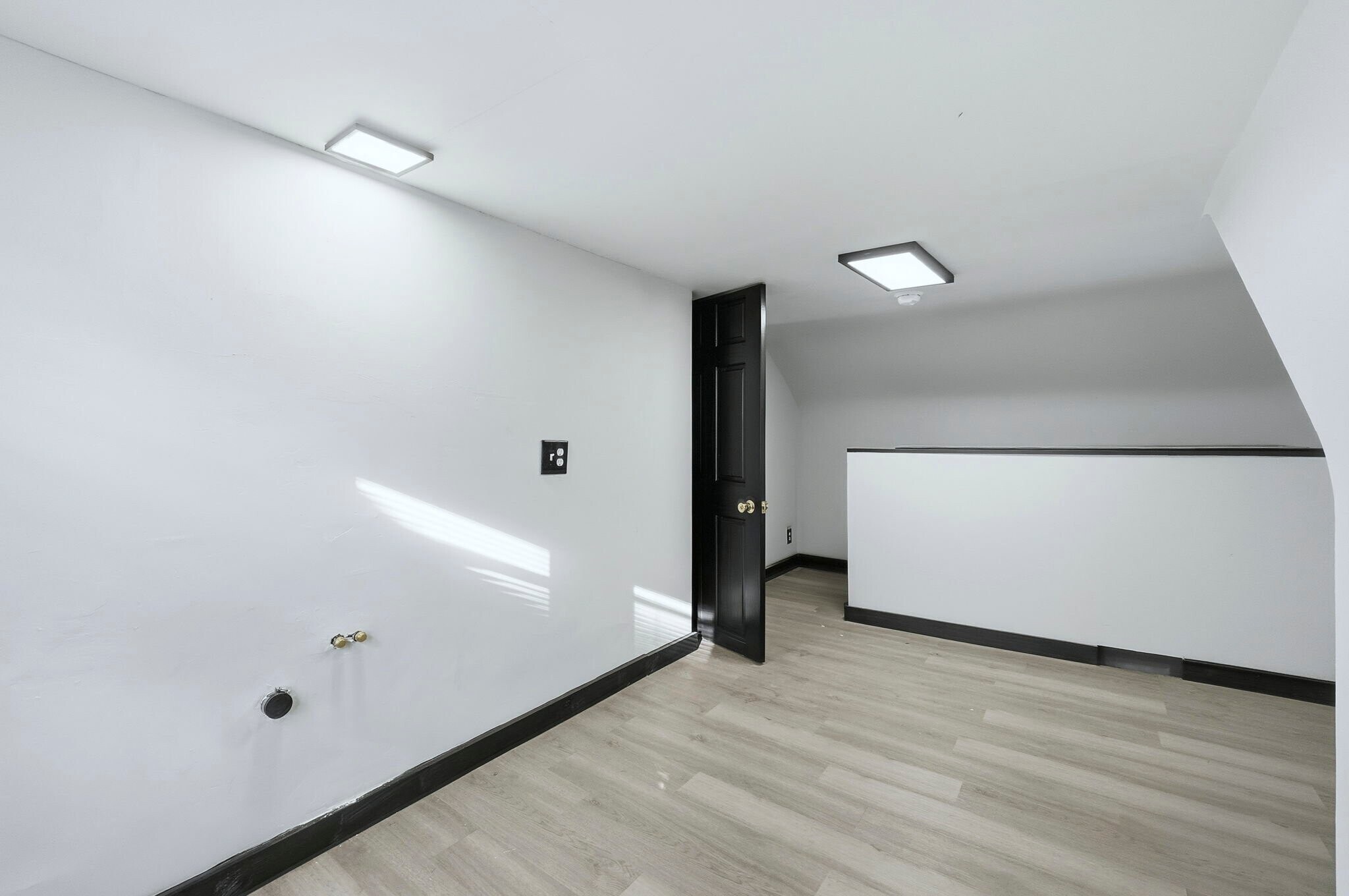 Building Photo - 2406 Miner St