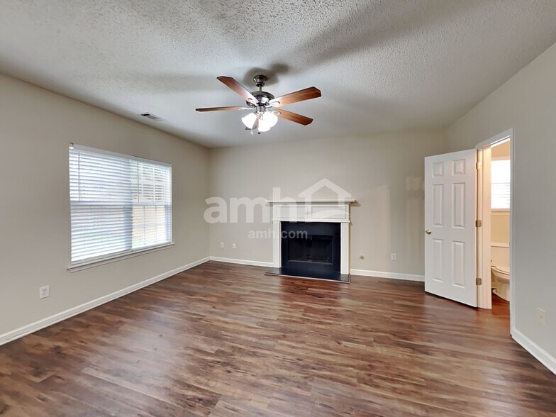 Building Photo - 3321 Metro Way