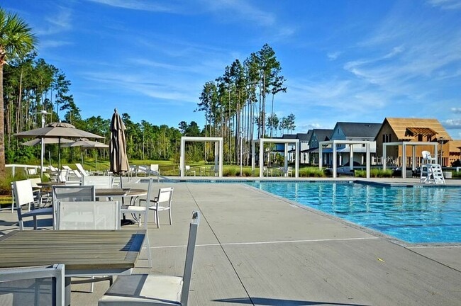 Building Photo - 146 Winding Branch Dr