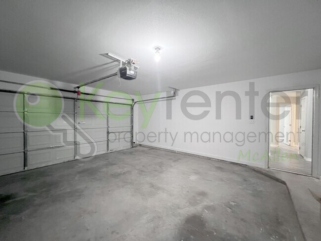 Building Photo - Gorgeous 4 bed/ 2 bath home in Sharyland Plantation (Mission, TX)