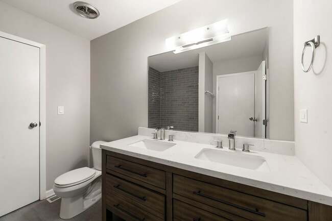 Building Photo - 602 Bryn Mawr Ct